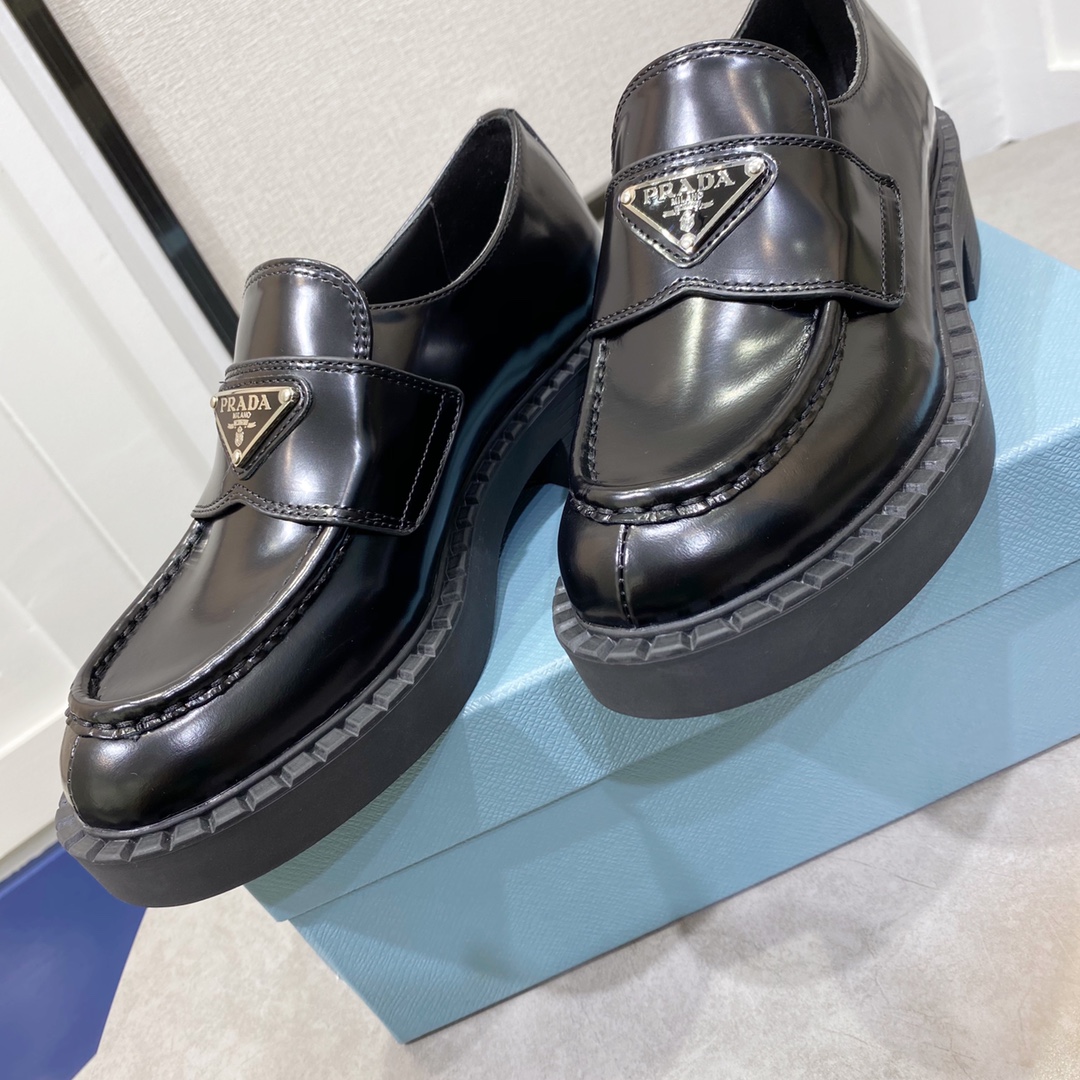 Women's high heels